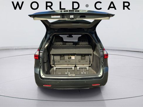 Used 2020 Toyota Sienna XLE Premium image 18