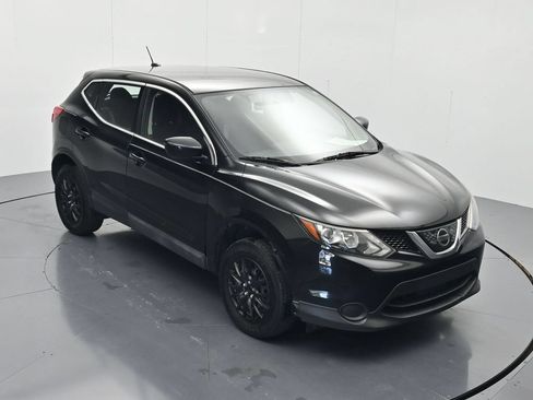 Used 2018 Nissan Rogue Sport S FWD image 30