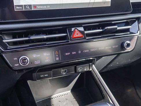 Certified 2024 Kia Niro EX FWD image 19