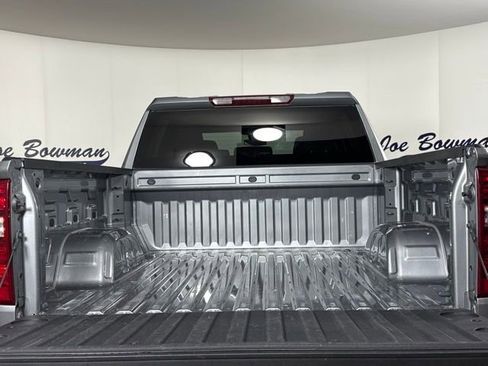 Used 2024 Chevrolet Silverado 1500 LT image 9