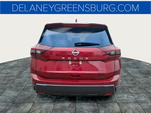 Used 2025 Nissan Rogue SV AWD/4WD image 4