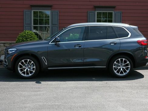 Used 2019 BMW X5 xDrive40i w/ Premium Package 2 AWD/4WD image 4