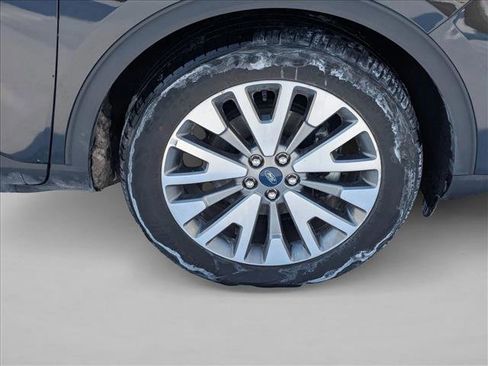 Used 2022 Ford Escape Titanium w/ Class II Trailer Tow Package image 9