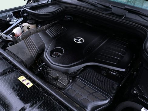 Used 2022 Mercedes-Benz GLS 450 4MATIC image 12