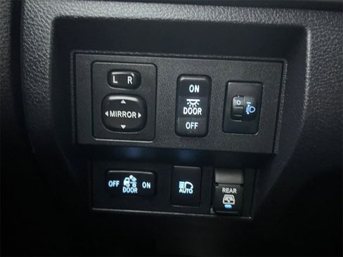 Used 2021 Toyota Tundra SR5 image 24