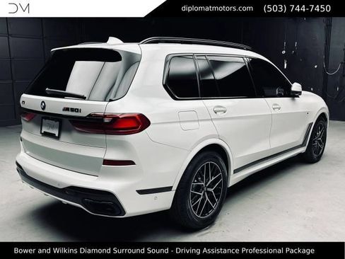 Used 2020 BMW X7 M50i AWD/4WD image 7