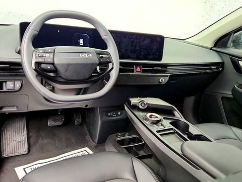 Used 2025 Kia EV6 Light w/ Light LR Technology Package RWD image 12