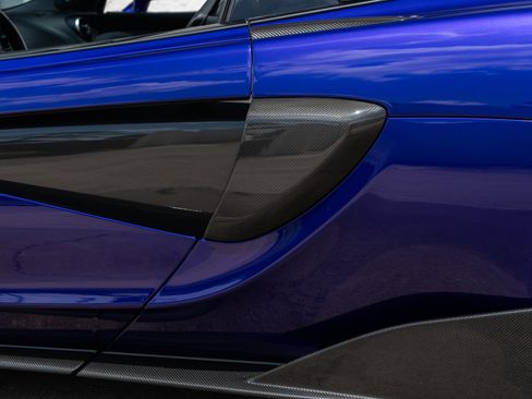 Used 2020 McLaren 600LT Spider RWD image 30