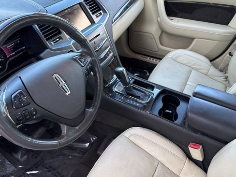 Used 2014 Lincoln MKS w/ Equipment Group 101A image 10