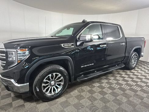 Used 2024 GMC Sierra 1500 SLT AWD/4WD image 8