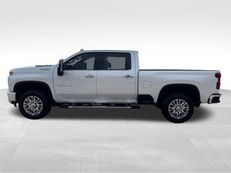 Used 2022 Chevrolet Silverado 2500 High Country w/ Z71 Off-Road Package AWD/4WD video 2
