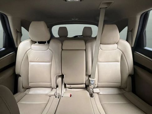 Used 2017 Acura MDX FWD image 19