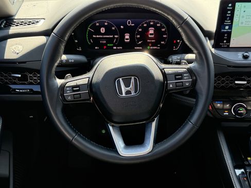 Used 2023 Honda Accord Touring image 15