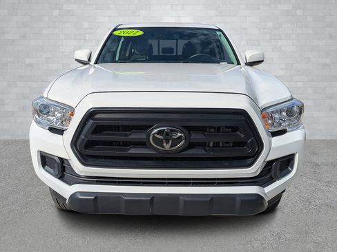 Used 2022 Toyota Tacoma SR image 3