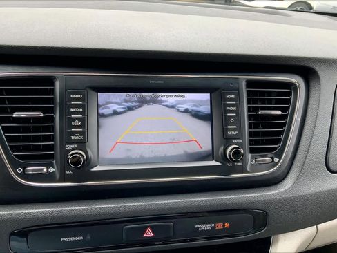 Used 2020 Kia Sedona EX image 29