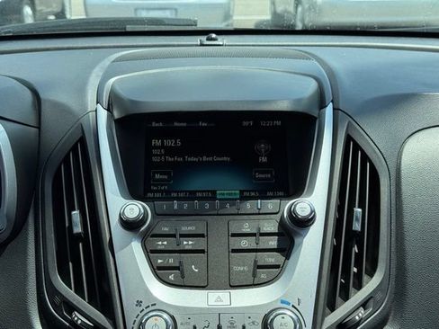 Used 2017 Chevrolet Equinox LT w/ Convenience Package FWD image 3