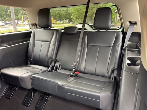 Certified 2024 Ford Expedition XLT image 21