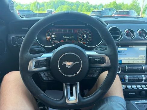 Used 2018 Ford Mustang GT Premium w/ GT Performance Package RWD image 13