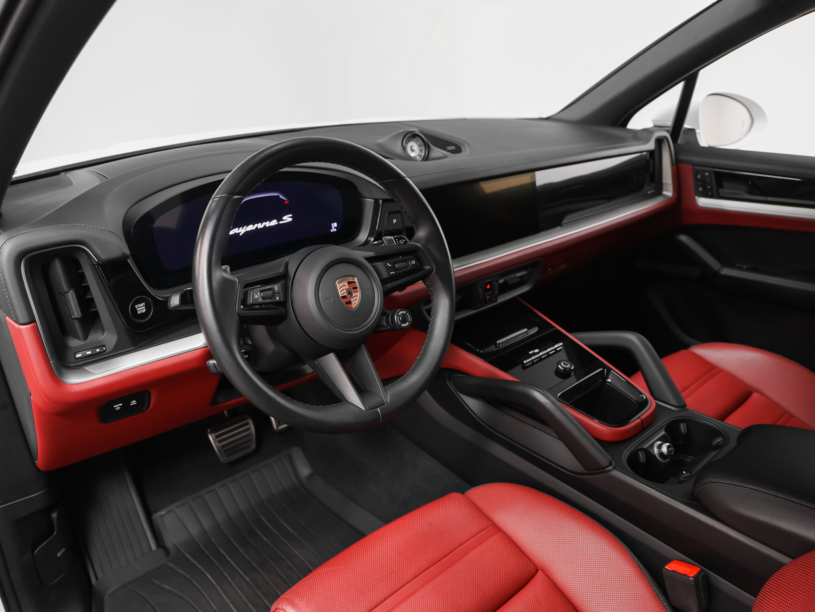 Certified 2025 Porsche Cayenne S AWD/4WD image 40