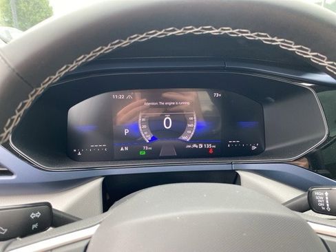 New 2024 Volkswagen Taos SE image 33