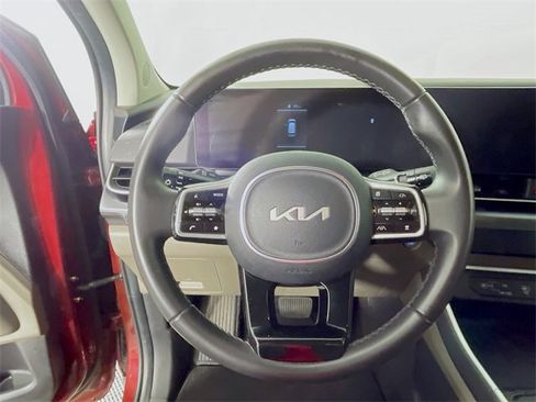 Used 2025 Kia Carnival LXS image 12