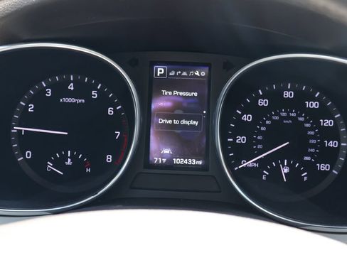 Used 2018 Hyundai Santa Fe Limited AWD/4WD image 9