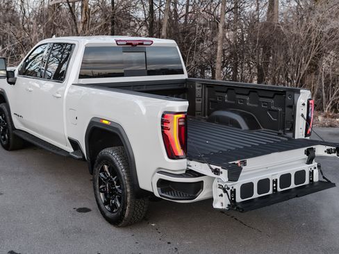 New 2026 GMC Sierra 2500 AT4 w/ AT4 Premium Plus Package image 9