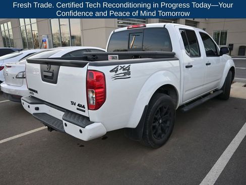 Used 2020 Nissan Frontier SV w/ Midnight Edition Floor Mats image 3