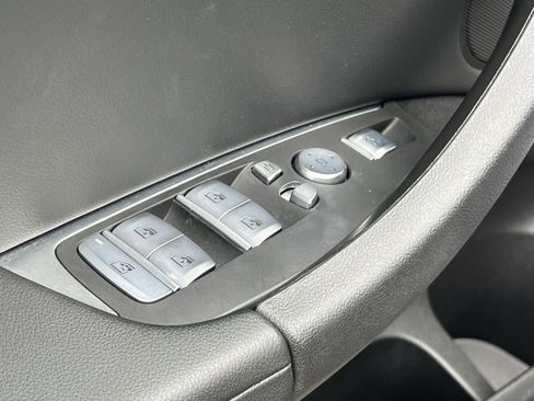 Used 2022 BMW X3 xDrive30i w/ Convenience Package image 12