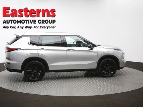 Used 2022 Mitsubishi Outlander SE FWD image 43