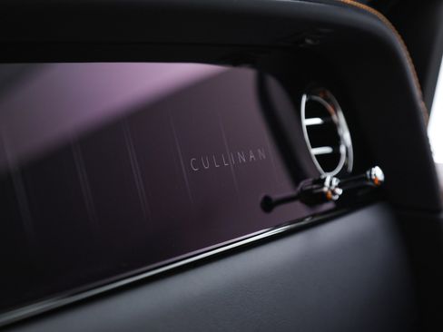 Used 2026 Rolls-Royce Cullinan image 40