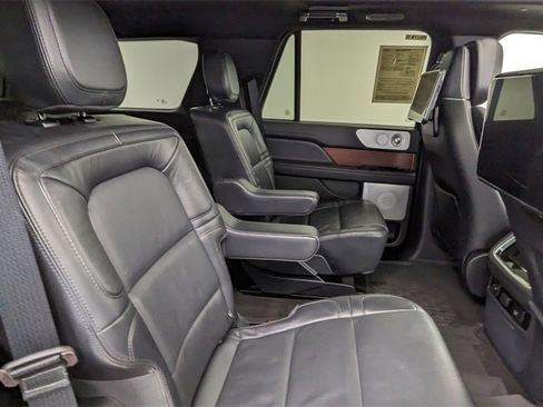 Used 2022 Lincoln Navigator Reserve image 40