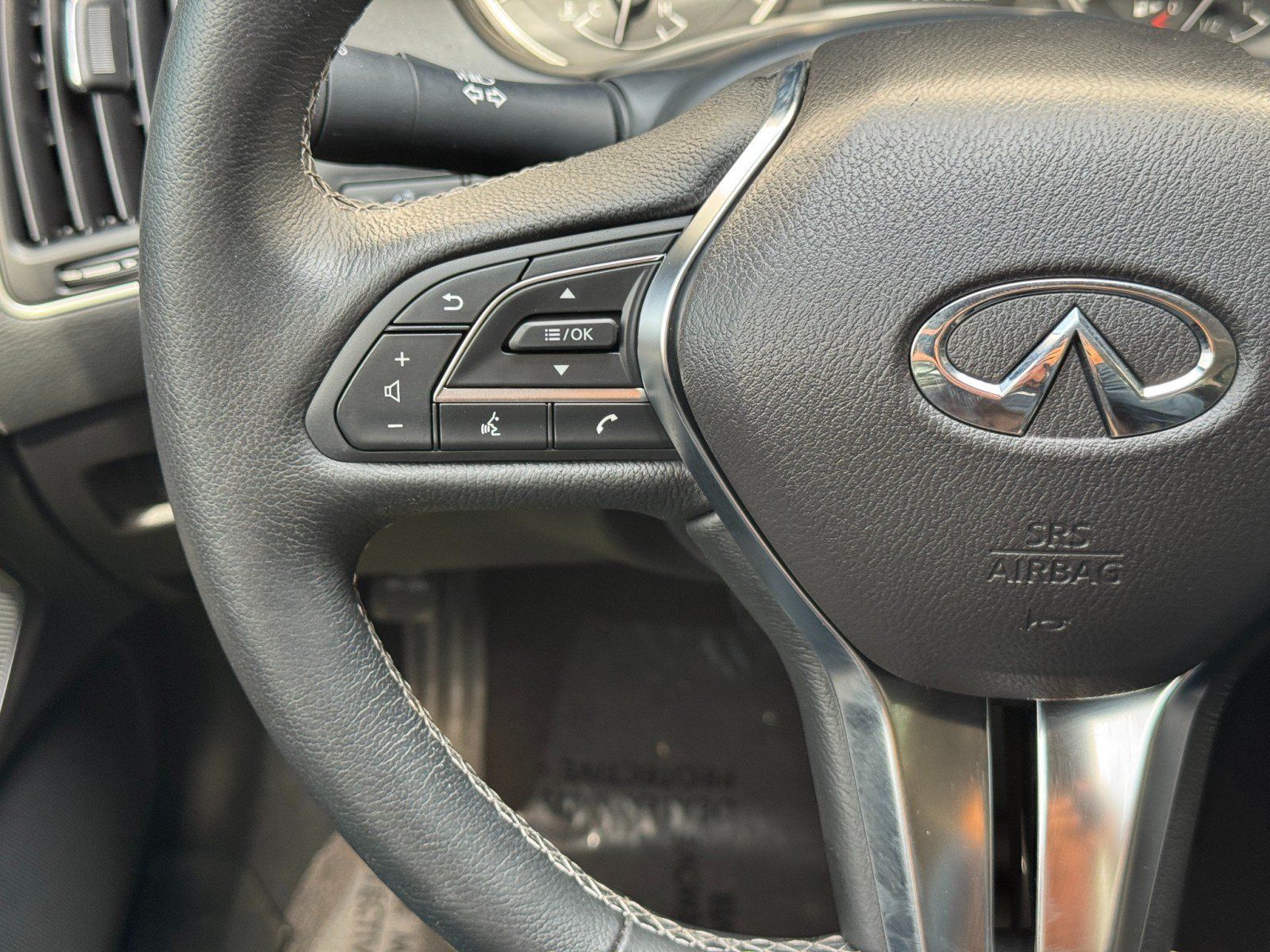 Used 2023 INFINITI Q50 Luxe w/ Cargo Package RWD image 21