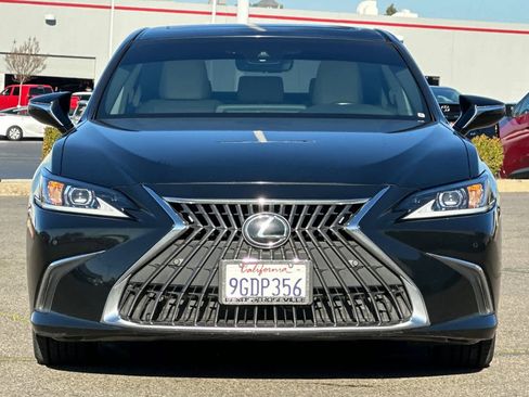 Used 2023 Lexus ES 300h w/ Premium Package image 10