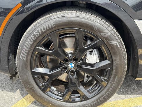 Used 2024 BMW X7 xDrive40i AWD/4WD image 14