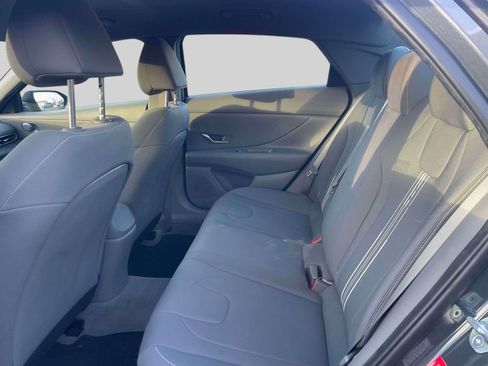 Certified 2023 Hyundai Elantra SEL image 12