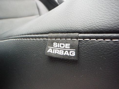 Used 2018 Honda Accord Sport image 14