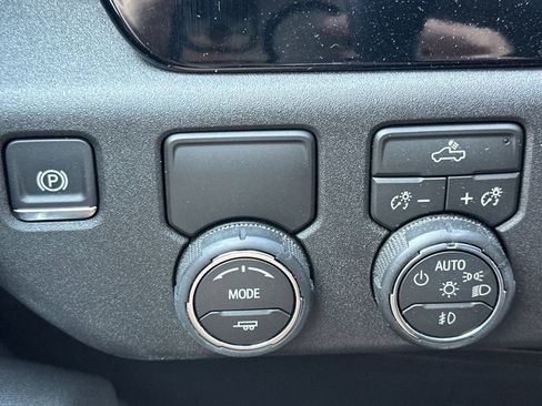 Used 2026 Chevrolet Silverado 1500 RST RWD image 39