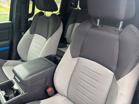 Used 2025 Toyota Tacoma TRD Off-Road image 34