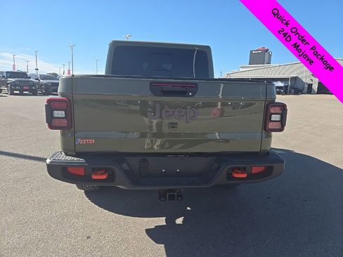 Used 2025 Jeep Gladiator Mojave image 8