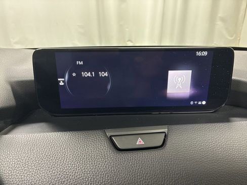 Used 2024 MAZDA CX-90 3.3 Turbo w/ Preferred Plus image 18