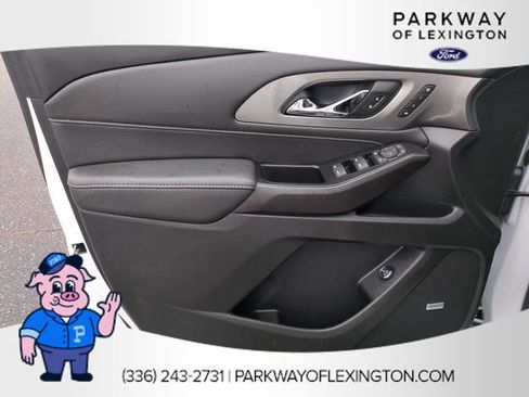 Used 2023 Chevrolet Traverse Premier w/ Redline Edition FWD image 12