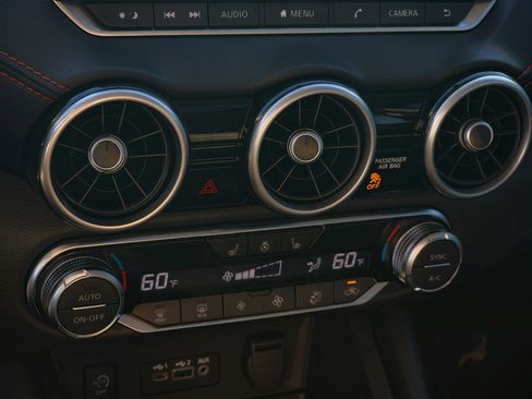 Used 2024 Nissan Sentra SR w/ SR Premium Package image 20