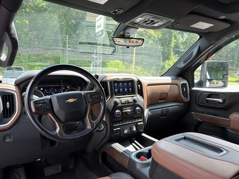 Used 2022 Chevrolet Silverado 3500 High Country w/ Z71 Off-Road Package AWD/4WD image 8