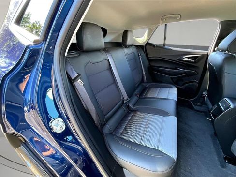 Used 2024 Chevrolet Trax LT w/ Driver Confidence Package FWD image 28