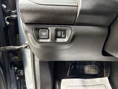 Used 2019 GMC Acadia SLE image 19