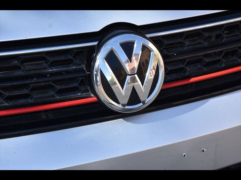 Used 2016 Volkswagen Jetta GLI SEL FWD image 44