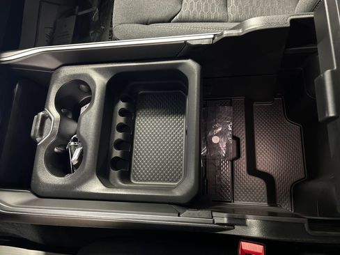 New 2026 RAM 1500 4x4 Crew Cab image 19