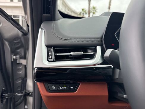 New 2026 BMW X1 xDrive28i w/ Technology Package image 31