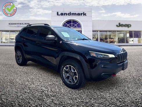 Used 2020 Jeep Cherokee Trailhawk w/ Cold Weather Group AWD/4WD image 1